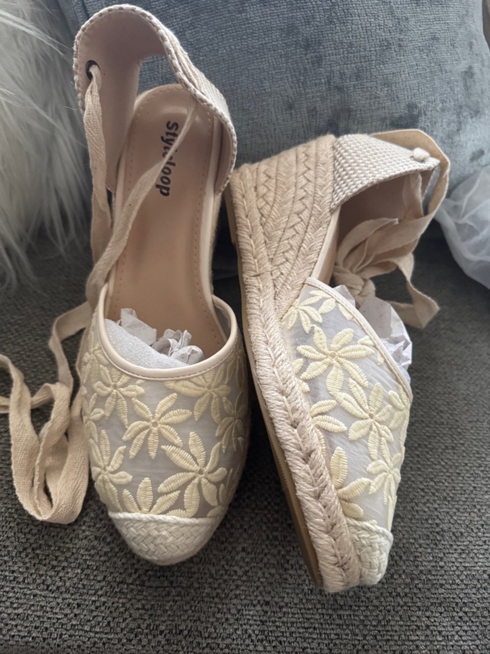 Stylish Cream Floral Lace Espadrille Wedges with Ankle Wraps